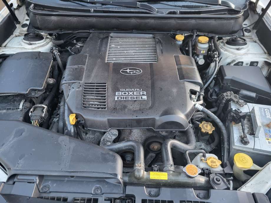 Subaru Legacy 2009-2015 , Motorkode: EE20, Girkassekode: 