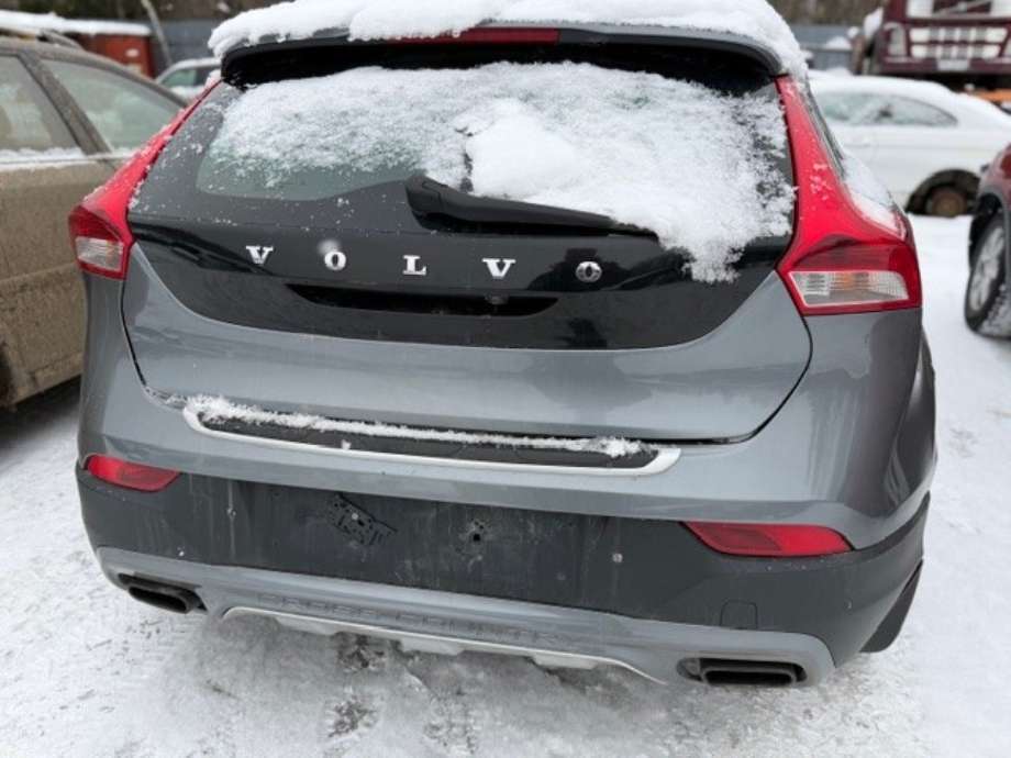 Volvo V40 2012-2019 , Motorkode: D4162T, Girkassekode: 