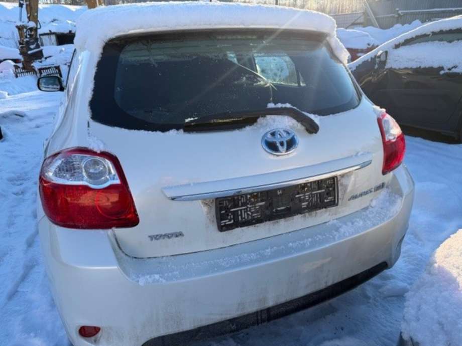 Toyota Auris 2010-2012 (Type I, Fase 2) , Motorkode: 2ZR-FXE, Girkassekode: 