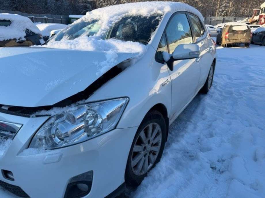 Toyota Auris 2010-2012 (Type I, Fase 2) , Motorkode: 2ZR-FXE, Girkassekode: 