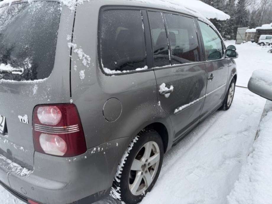 VW Touran 2007-2010 (Type I, Fase 2) , Motorkode: BLS, Girkassekode: 