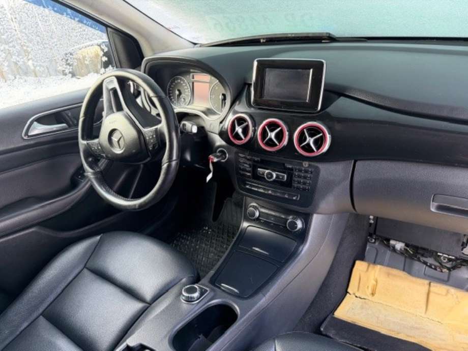 Mercedes B-Klasse 2011-2018 (W246) (W246), Motorkode: 651901, Girkassekode: 