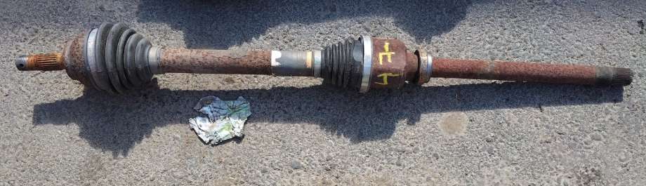 Drivaksel høyre foran, diesel/automat til Peugeot 3008, 2016-->> (Type II)  (3273 TY)