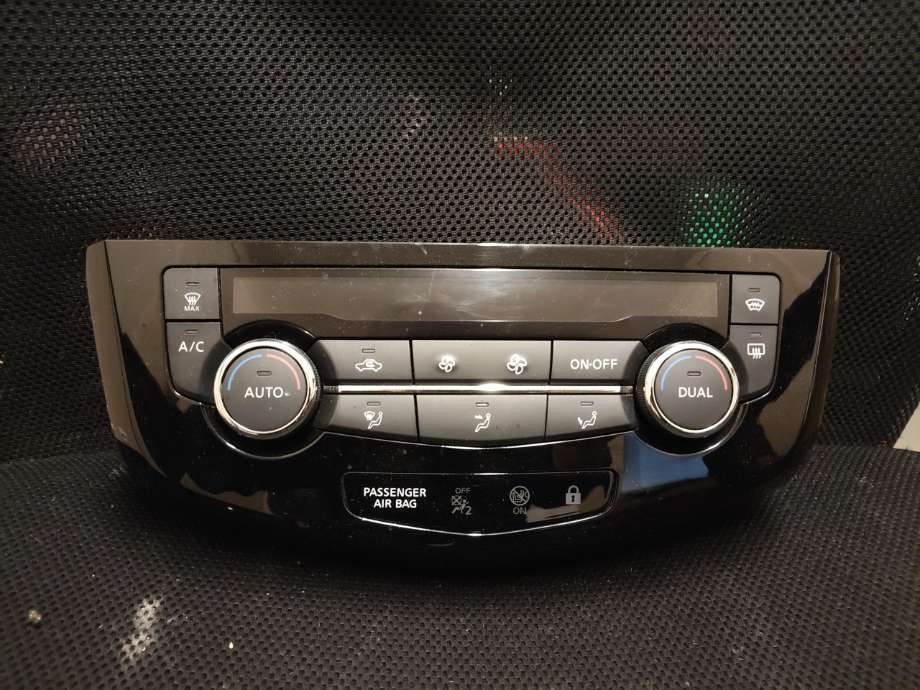 Varmeapparat betjening til Nissan Qashqai, 2014-2021 (Type II)  (275004EA1A)