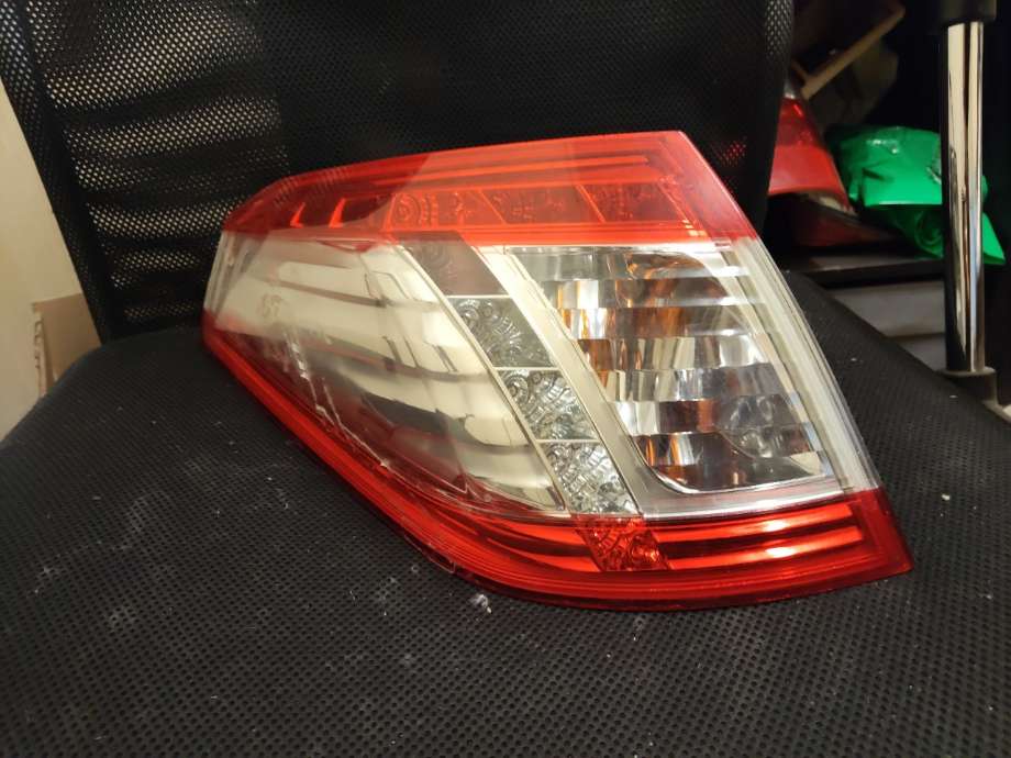 Baklykt venstre ytre til Peugeot 508, 2011-2014 (Type I, Fase 1)  (9686779580)