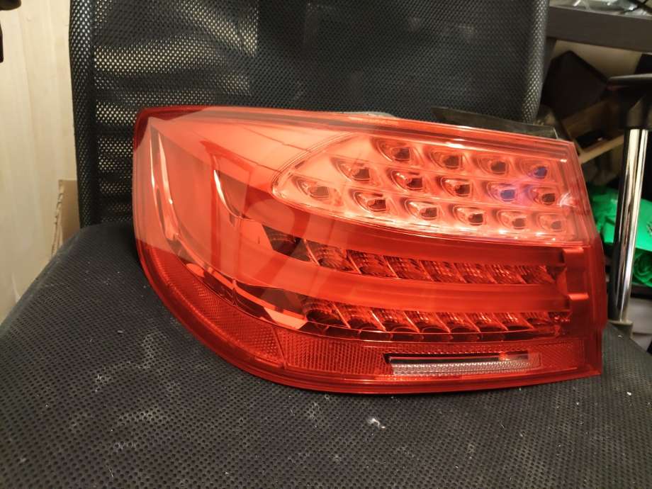 Baklykt venstre ytre til BMW 3-Serie, 2005-2011 (E90/E91/E92/E93) (E90/E91/E92/E93) (63 21 7 251 957)