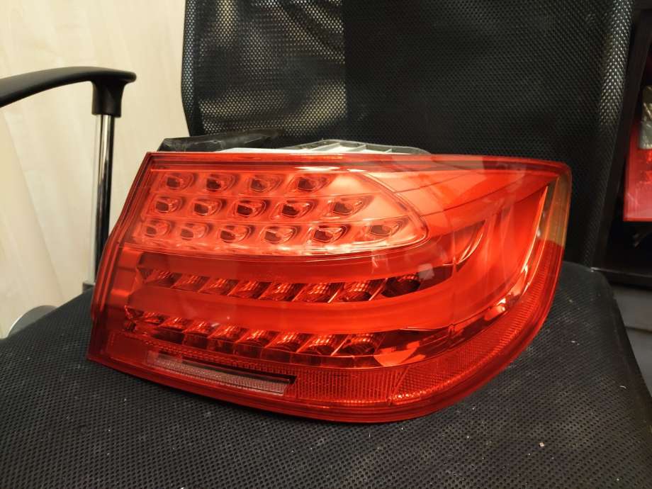 Baklykt høyre ytre til BMW 3-Serie, 2005-2011 (E90/E91/E92/E93) (E90/E91/E92/E93) (63 21 7 251 958)