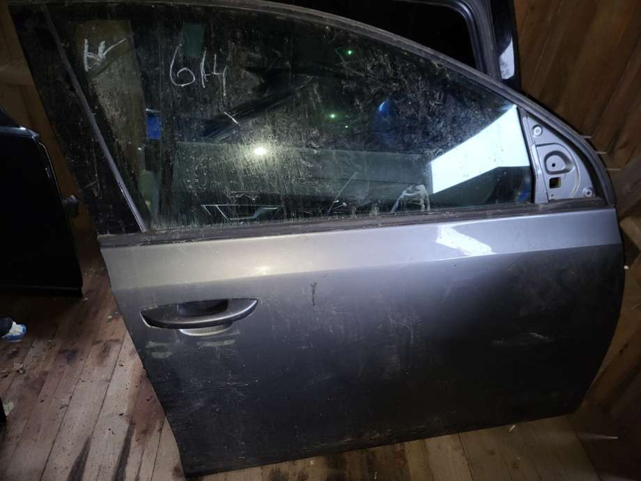 Dør høyre foran til VW Golf VI, 2008-2012  (5K4 831 056 H)