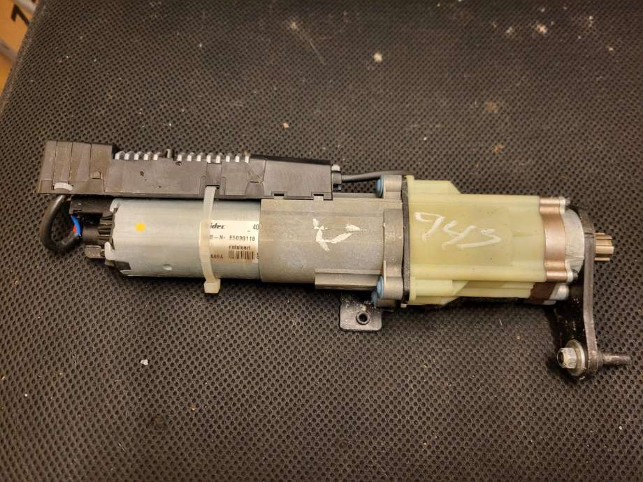 Baklukeåpner motor til Audi Q5, 2008-2012 (Type I, Fase 1)  (8R0 827 851 B)
