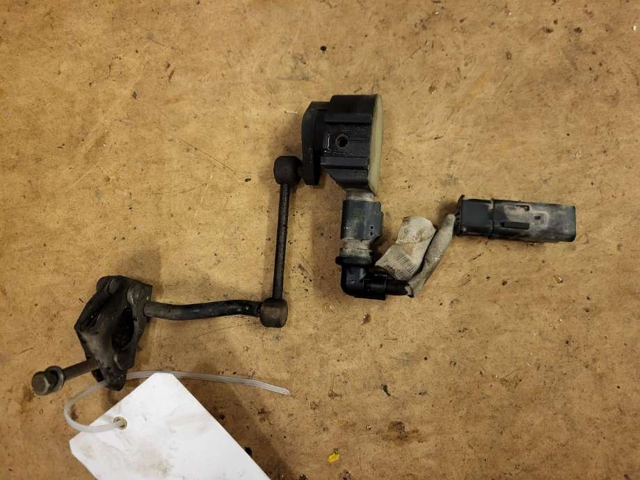 Sensor nivå til Peugeot 508, 2011-2014 (Type I, Fase 1)  (9663488180)