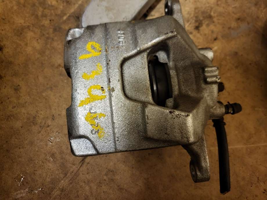 Bremsecaliper venstre foran til Opel Mokka, 2012-2016 (Type I, Fase 1)  (95522602)