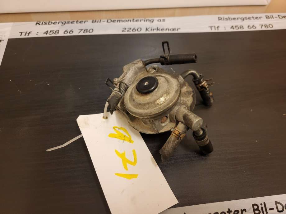 Dieselfilterholder til Toyota Avensis, 2003-2008 (Type II)  (233800R020)