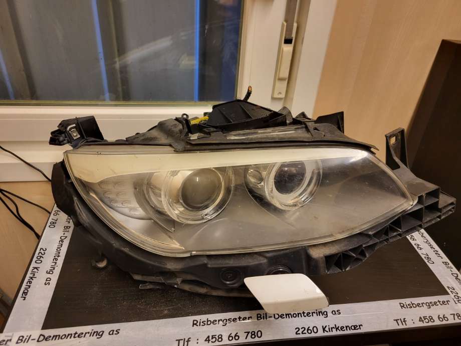 Frontlykt høyre xenon til BMW 3-Serie, 2005-2011 (E90/E91/E92/E93) (E90/E91/E92/E93) (0 301 261 274)