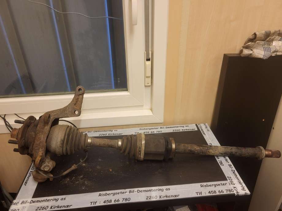 Drivaksel høyre foran, diesel/automat til Nissan X-Trail, 2007-2014 (T31) (T31) (39100JG74A)