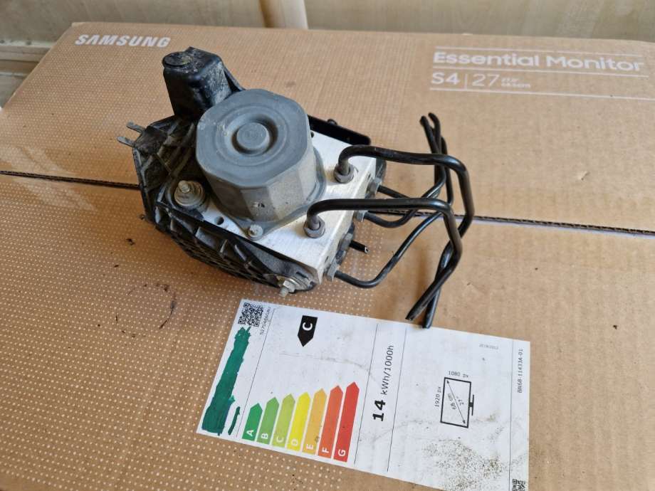 ABS sentral til Mercedes CLA, 2013-2019 (C117) (C117) (A 000 431 16 00)