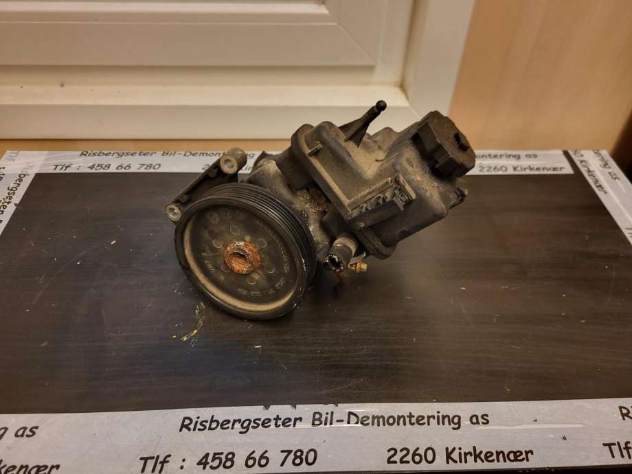 Servo pumpe mekanisk til Mercedes Vito/Viano, 2010-2014 (Fase 2) (W639) (W639) (A 006 466 78 01)