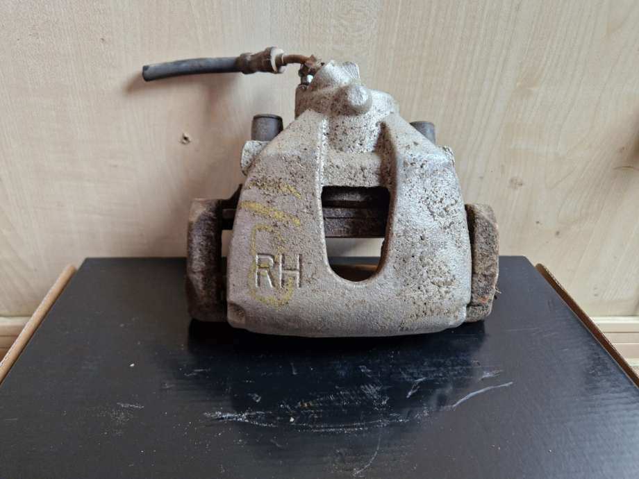 Bremsecaliper høyre foran til Ford Focus, 2011-2014 (Type III, Fase 1) (1682875)