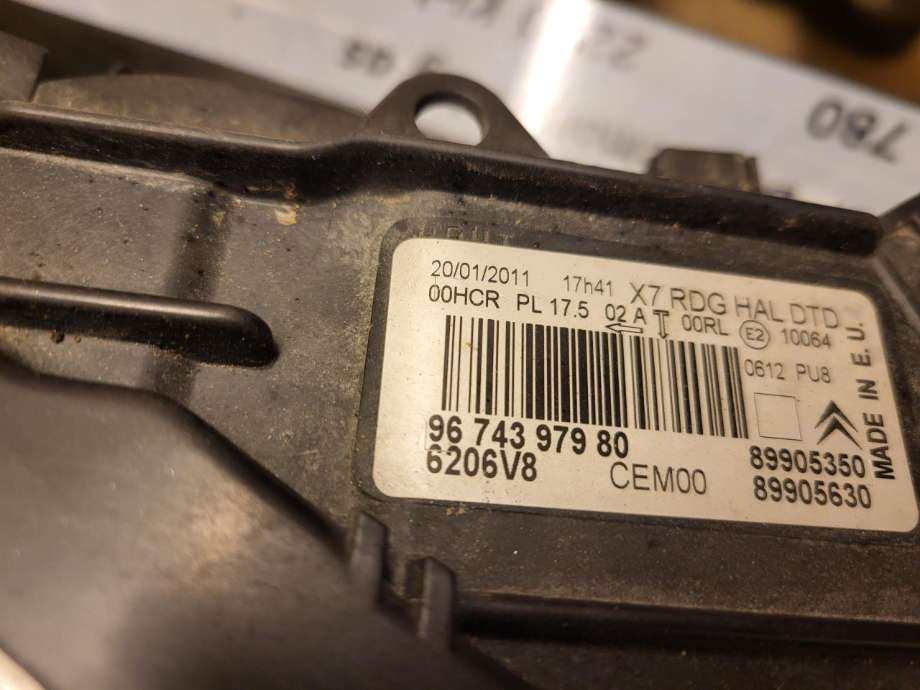 Frontlykt høyre halogen til Citroën C5 2008-2017 (Type II)  (9674397980|)