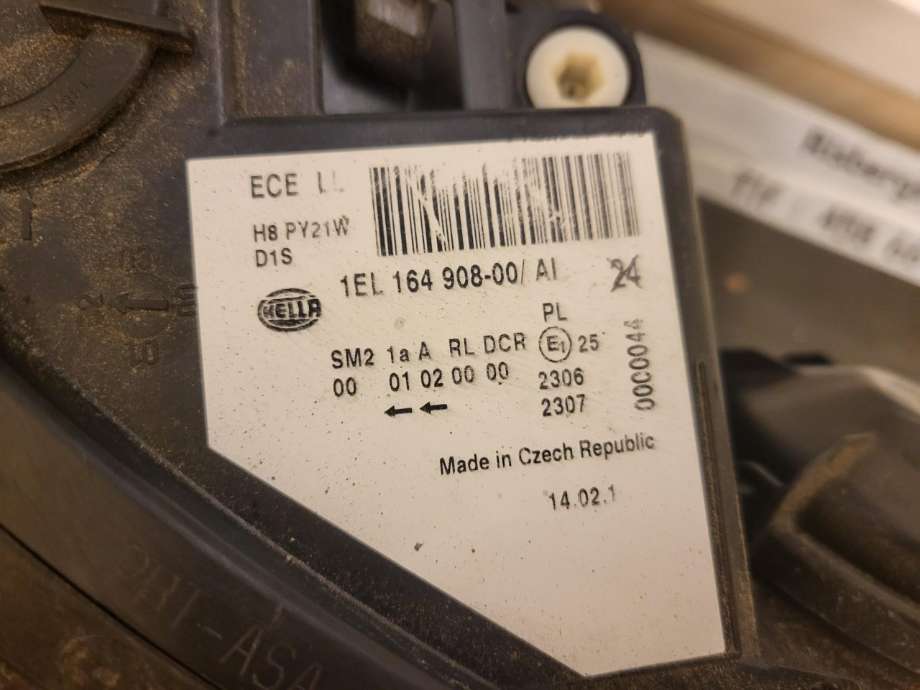 Frontlykt høyre xenon til BMW 5-Serie 2003-2010 (E60/E61) (E60/E61) (63 12 7 177 752|)