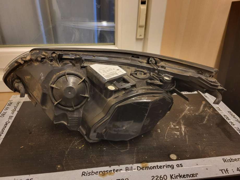 Frontlykt høyre xenon til BMW 5-Serie 2003-2010 (E60/E61) (E60/E61) (63 12 7 177 752|)