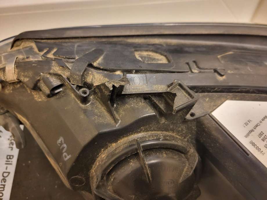 Frontlykt høyre xenon til BMW 5-Serie 2003-2010 (E60/E61) (E60/E61) (63 12 7 177 752|)