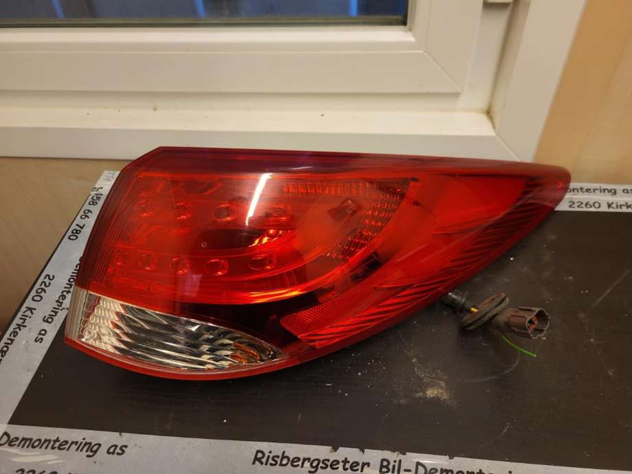 Baklykt høyre ytre til Hyundai Ix35, 2010-2015  (92402 2Y000)