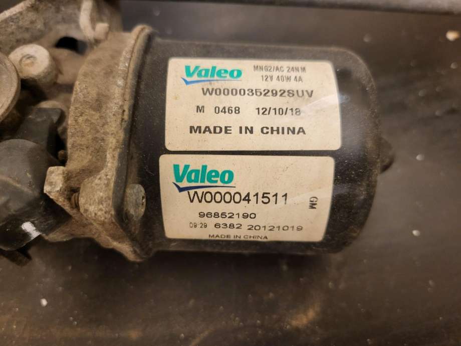 Viskermotor frontrute komplett m/overføring til BMW 3-Serie 2005-2011 (E90/E91/E92/E93) (E90/E91/E92/E93) (61617161711|)