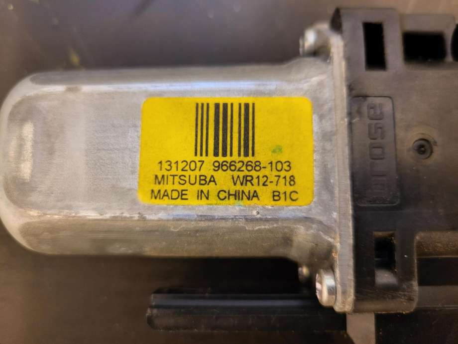 Ruteheis til Volvo V60/V60 CC 2013-2018 (Type I, Fase 2)  (977426|)