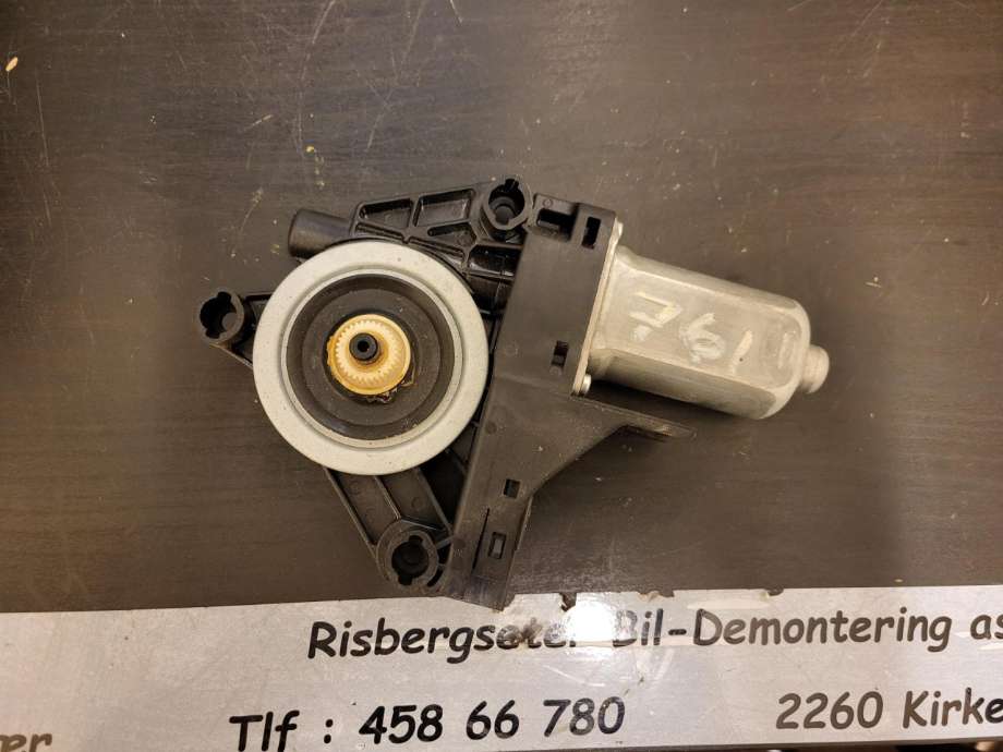 Ruteheis til Volvo V60/V60 CC 2013-2018 (Type I, Fase 2)  (977426|)