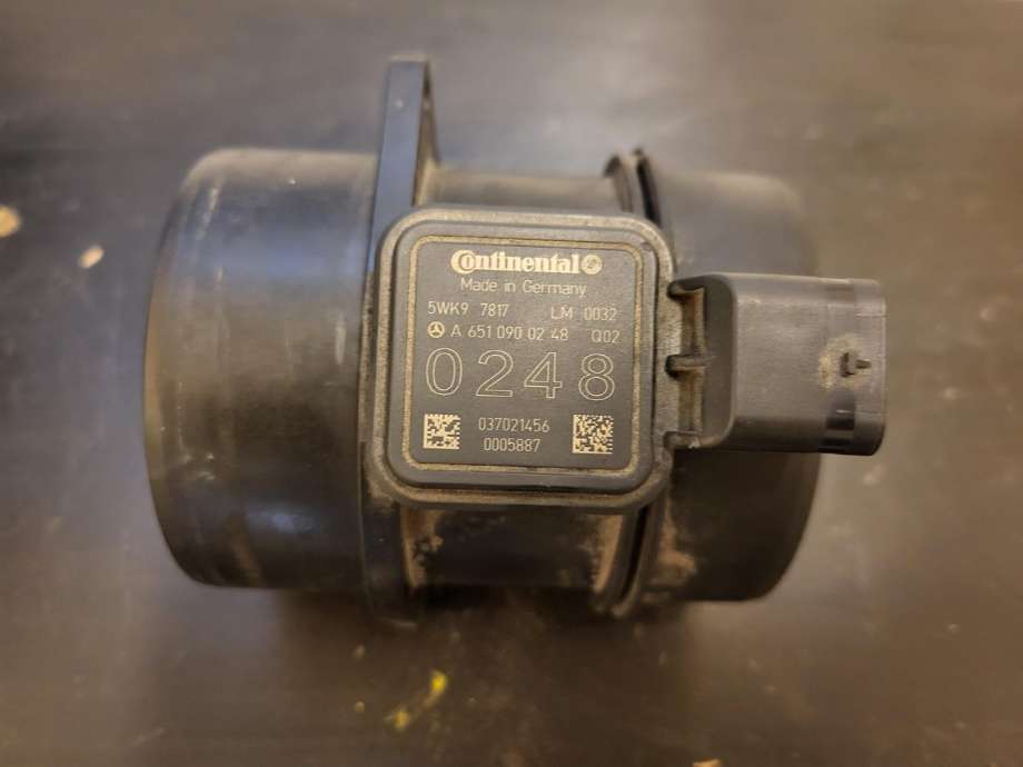 Luftmengde/luftmassemåler til Mercedes C-Klasse 2011-2014 (Fase 2) (W204) (W204) (A6510900248|)