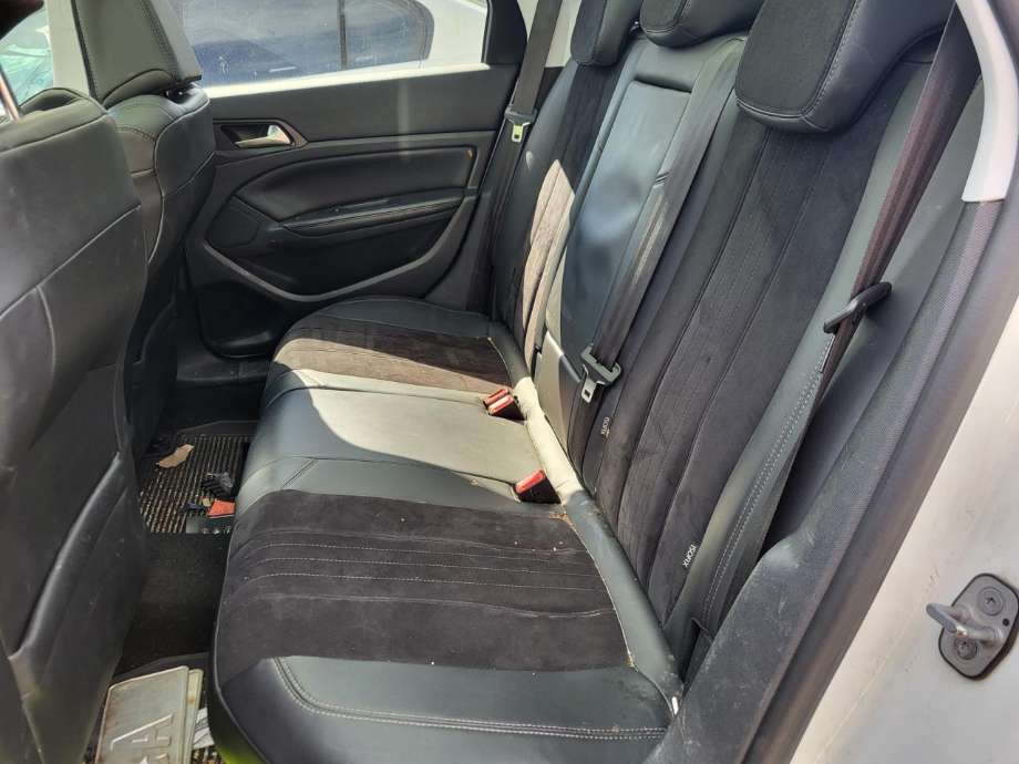 Sete bak til Peugeot 308 2013-2021 (Type II)