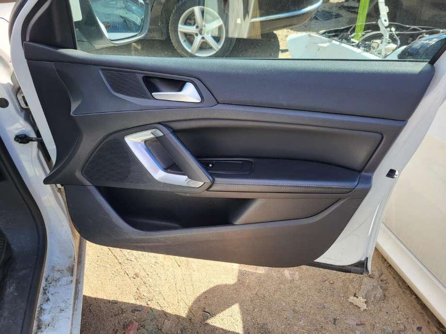 Dørtrekk høyre til Peugeot 308, 2013-2021 (Type II) (98 031 028 ZD)