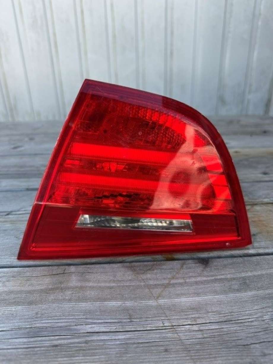 Baklykt høyre indre til BMW 3-Serie, 2005-2011 (E90/E91/E92/E93) (E90/E91/E92/E93)