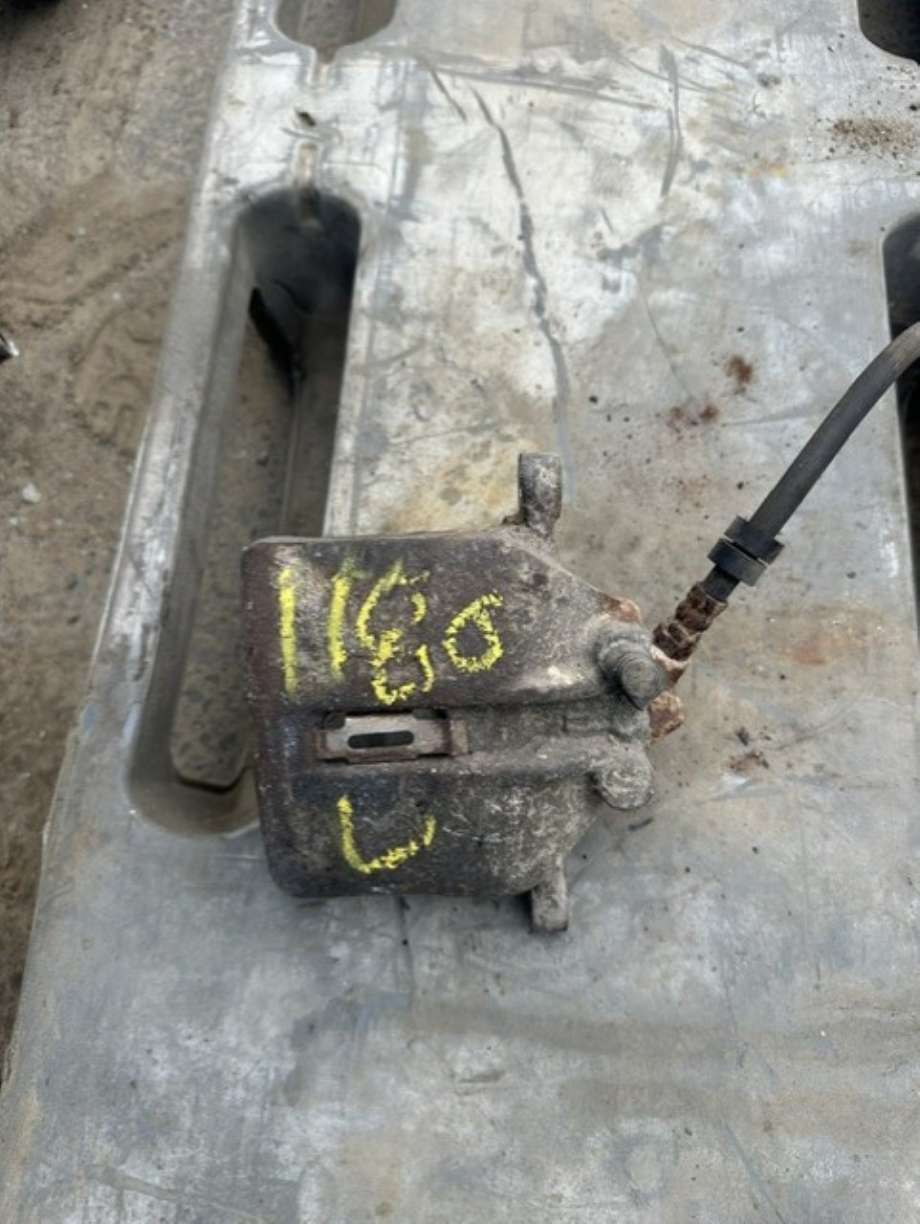 Bremsecaliper venstre foran til Volvo 940, 1990-1998