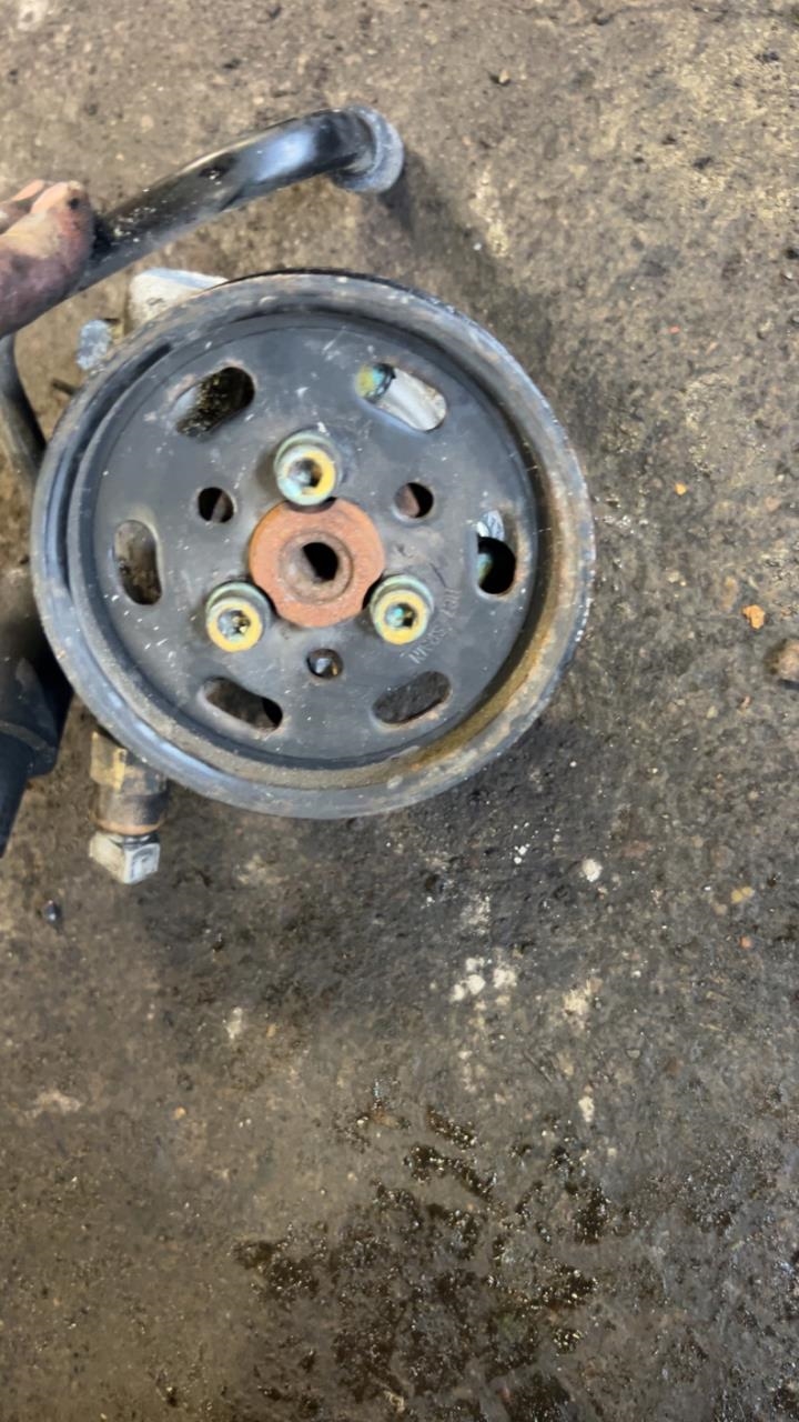 Servo pumpe mekanisk til Audi TT, 1998-2006 (Type I)  (8N0 145 154 A|)