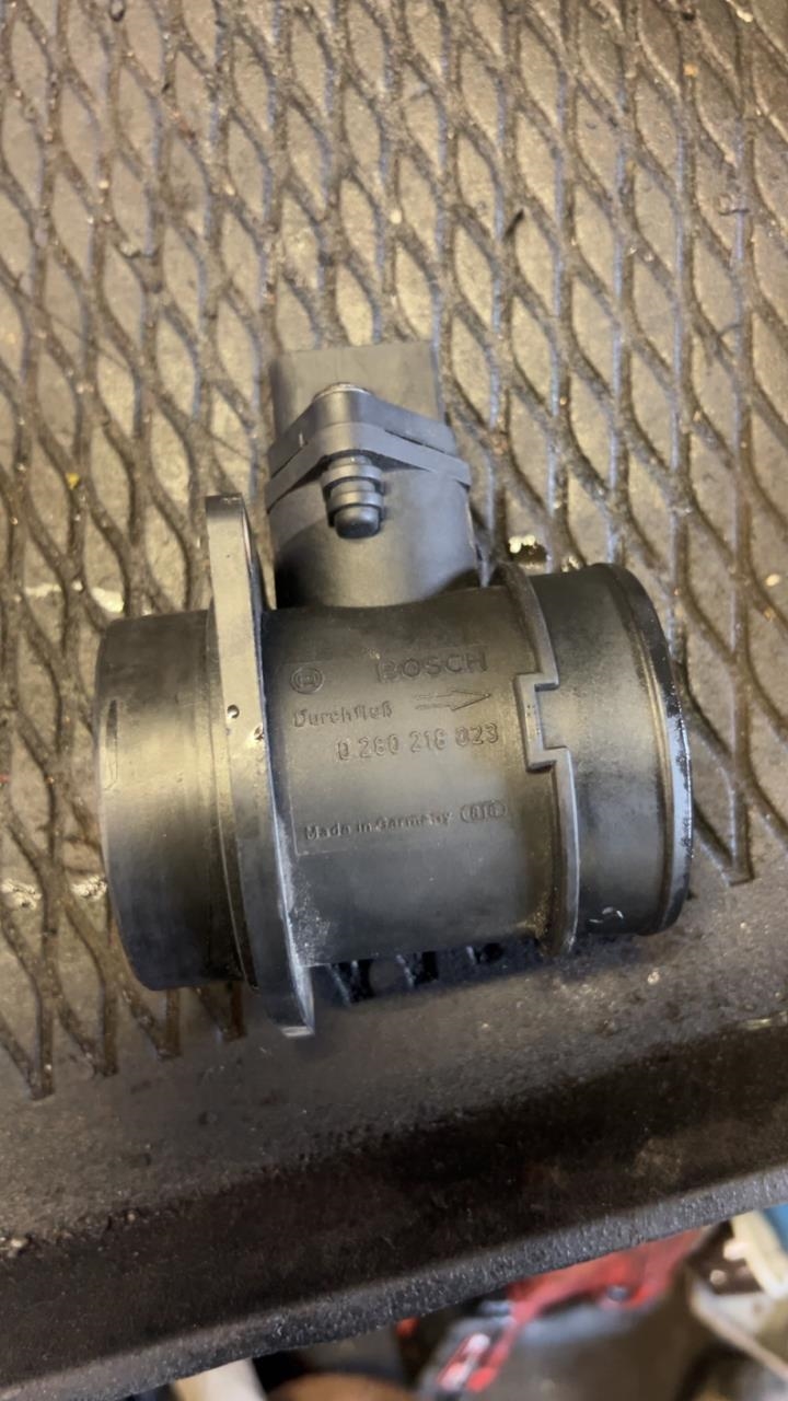 Luftmengde/luftmassemåler til Audi TT 1998-2006 (Type I)  (06A 906 461 C|06A 906 461 D|)