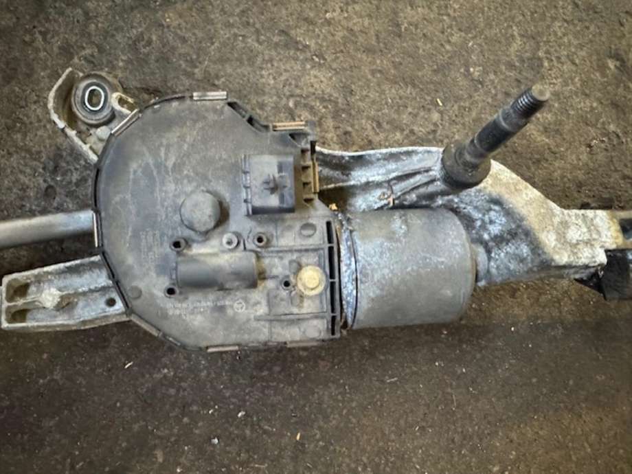 Viskermotor frontrute komplett m/overføring til Mercedes E-Klasse 2009-2013 (Fase 1) (W212) (W212) (A 212 820 12 40|)