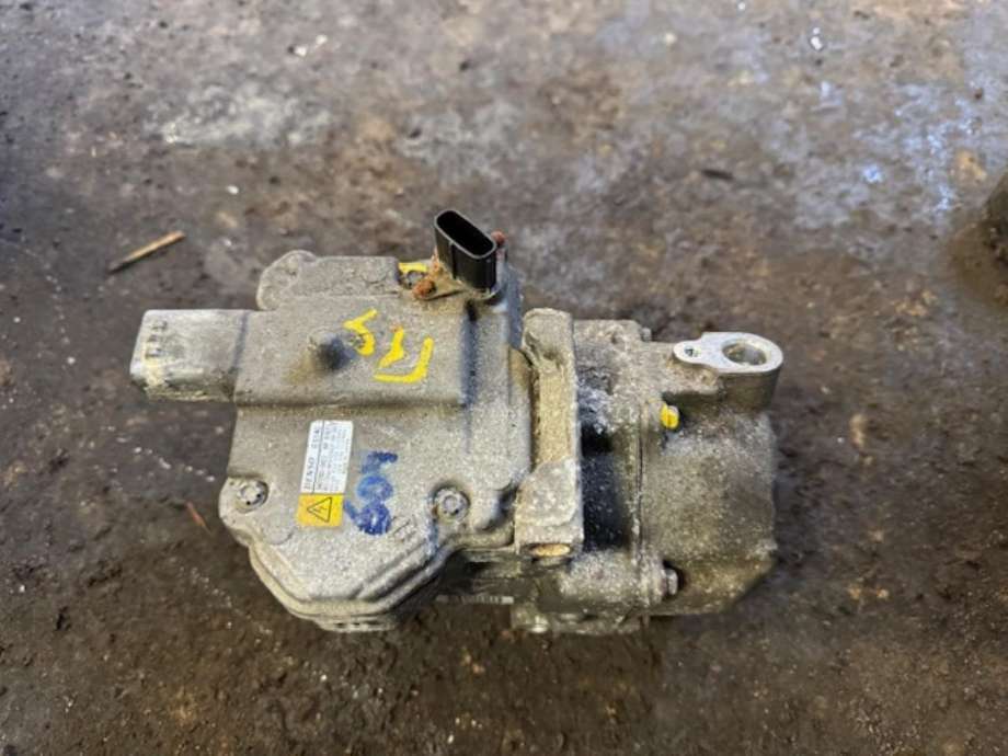 Aircondition kompressor hybrid til Toyota Prius, 2009-2016 (Type III) (COMBI) (COMBI) (8837047030)