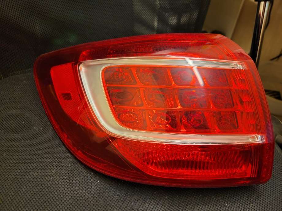 Baklykt venstre til Kia Sportage, 2010-2016 (Type III)  (92410 3W010)