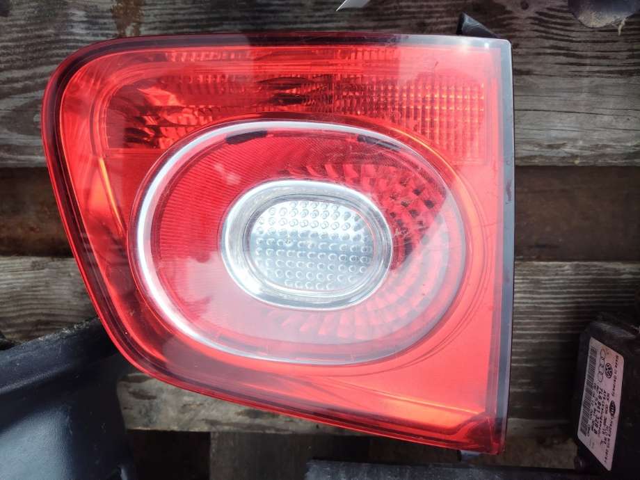 Baklykt høyre indre til VW Tiguan, 2007-2011 (Type I, Fase 1)  (5N0 945 094 B)