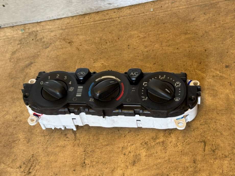 Varmeapparat betjening til Ford Transit, 2014-->>  (1843211)