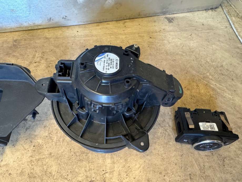 Varmeapparat motor til Ford Transit, 2014-->>  (2368958)