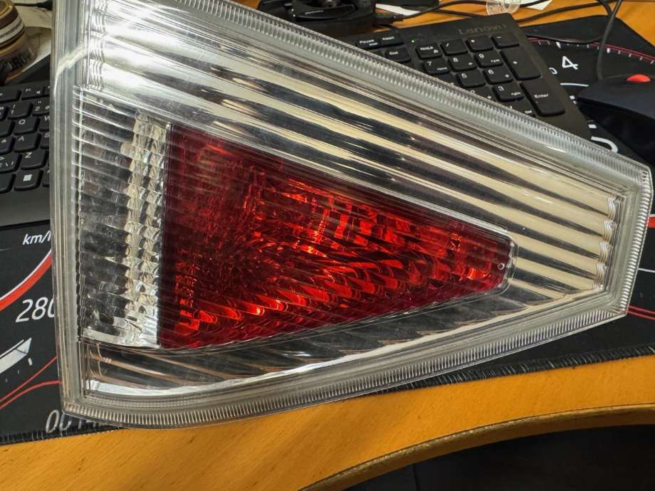 Baklykt venstre indre til Subaru Impreza, 2008-2012 (Type III)  (84912FG091)