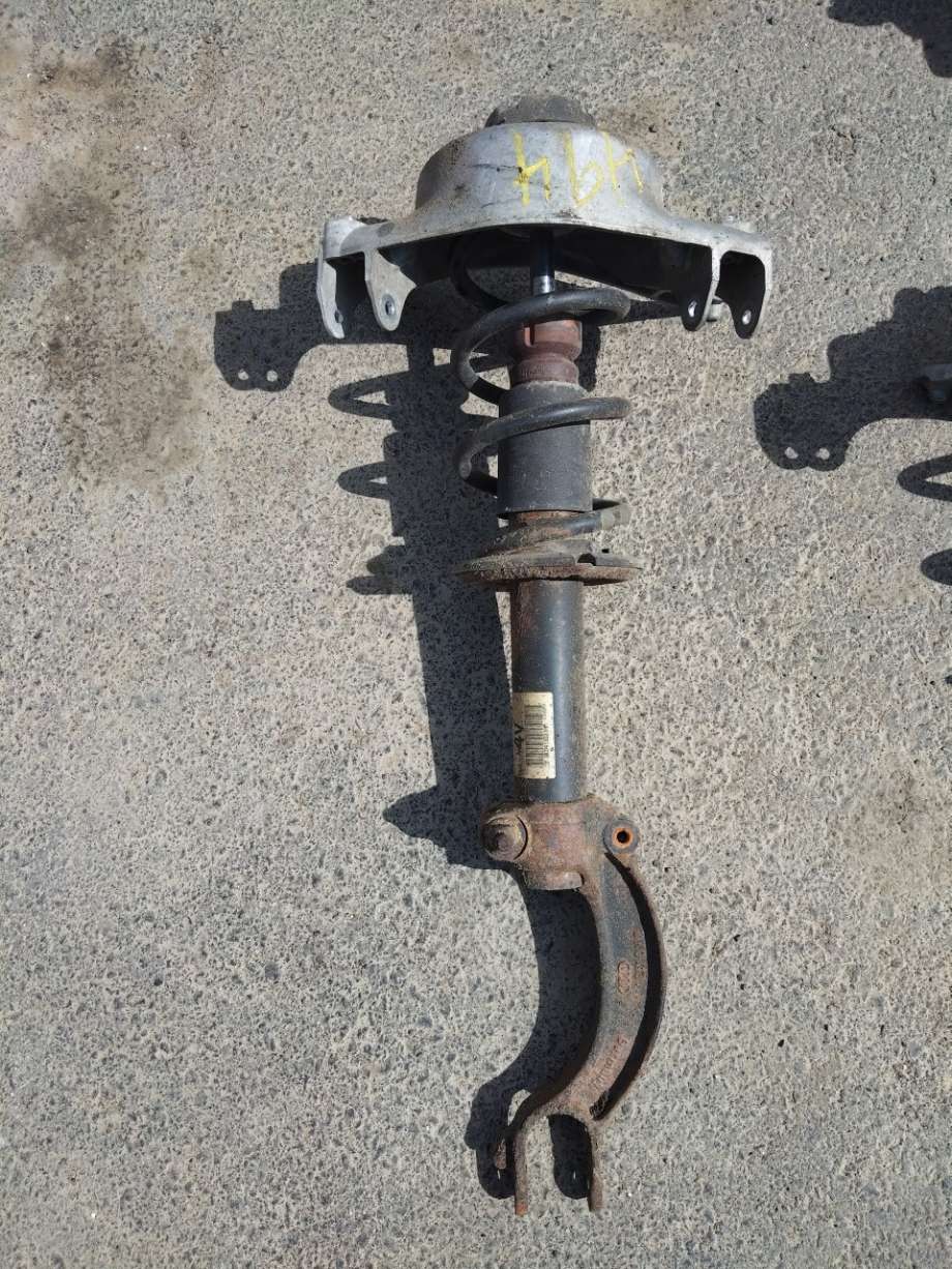 Fjærbein venstre foran til Audi A4, 2007-2014 (Type IV) (B8) (B8) (8T0 413 031 AE)