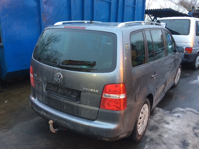 VW Touran 2003-2006 (Type I, Fase 1) , Motorkode: BLS, Girkassekode: HXU