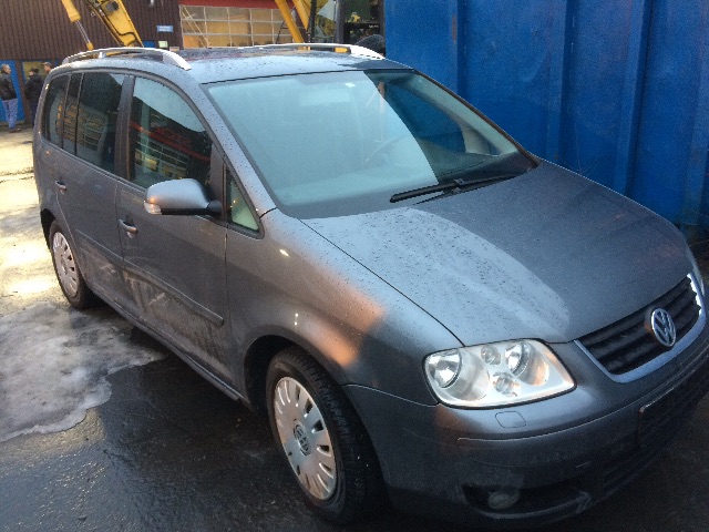 VW Touran 2003-2006 (Type I, Fase 1) , Motorkode: BLS, Girkassekode: HXU