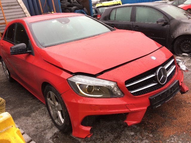 Mercedes A-Klasse 2012-2018 (W176) (W176), Motorkode: M270.910, Girkassekode: 