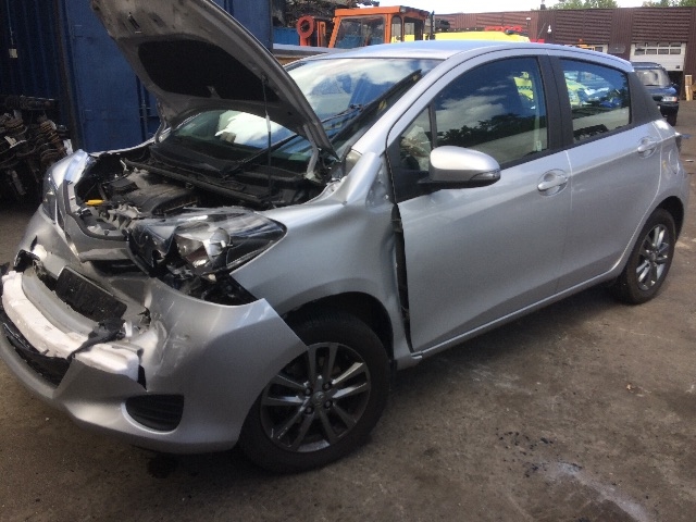 Toyota Yaris 2012-2014 (Type III, Fase 1) , Motorkode: 1KR-FE, Girkassekode: 