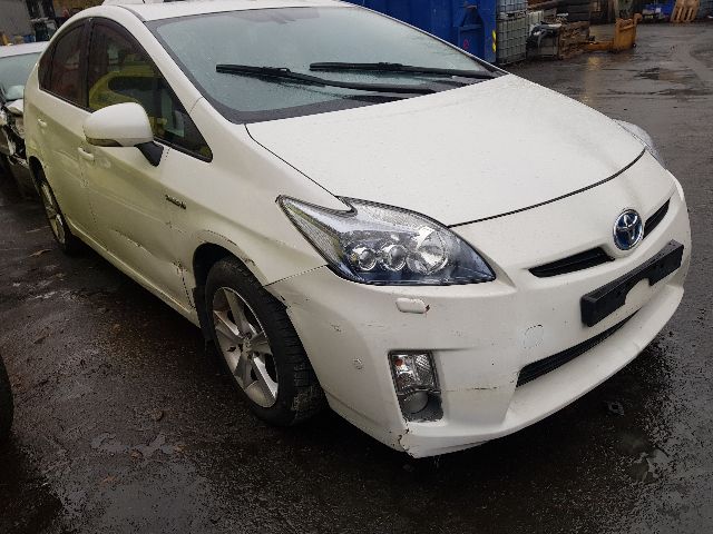 Toyota Prius 2009-2016 (Type III) (COMBI) (COMBI), Motorkode: 2ZR-FXE, Girkassekode: 