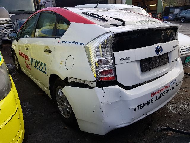Toyota Prius 2009-2016 (Type III) (COMBI) (COMBI), Motorkode: 2ZR-FXE, Girkassekode: 